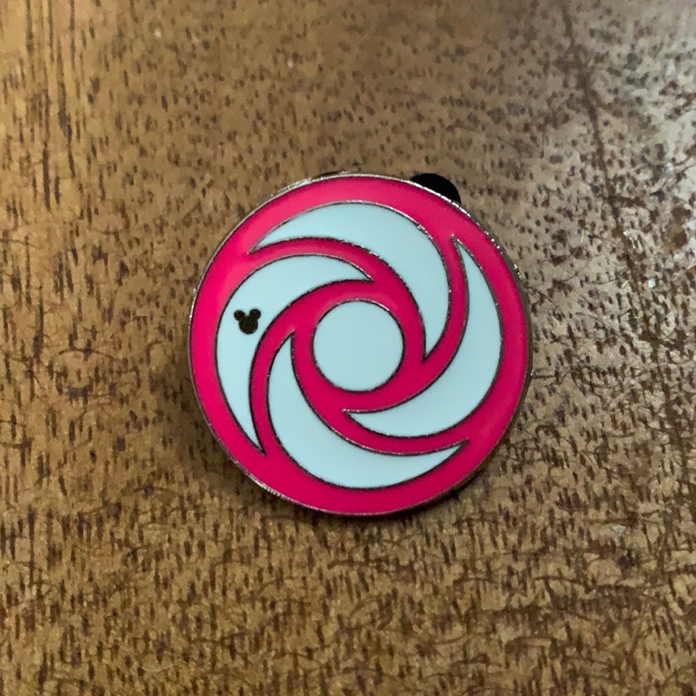 Disney hidden Mickey pin